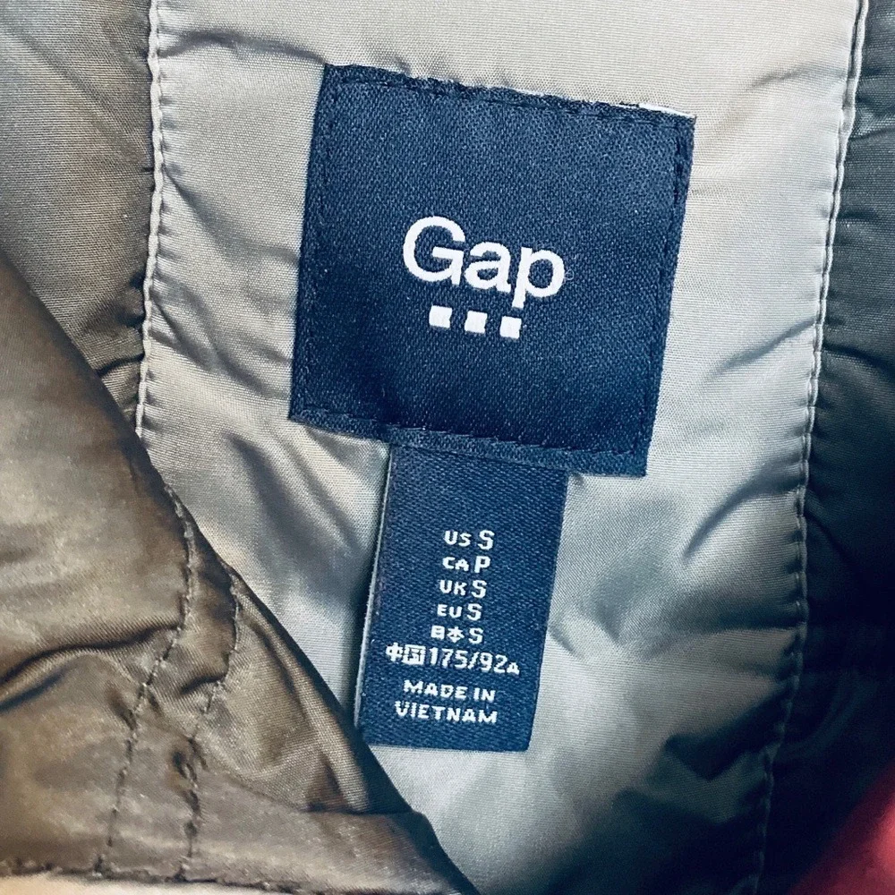 Gap Shiraz Burgundy Puffer Jacket Mens Small Quilted‎ Full Zip Snap HOL14